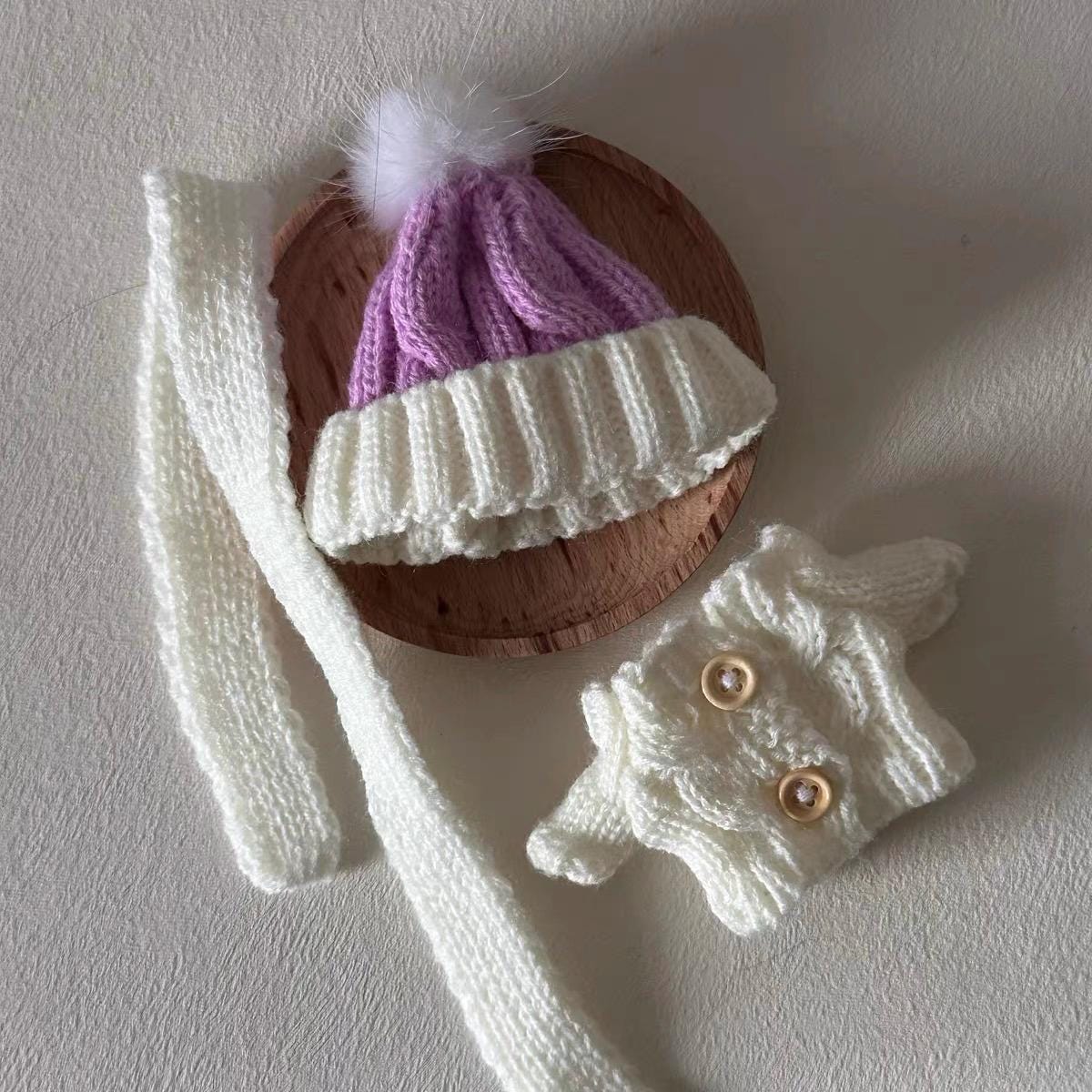 Handmade Cozy Winter Labubu Clothes – Knitted Beanie, Scarf & Sweater Set for 17cm Dolls, 4 Unique Winter Themes, Perfect Christmas Gift